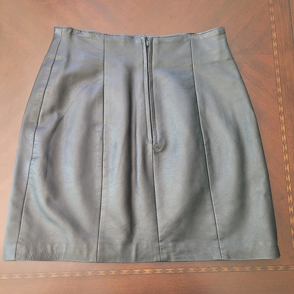 Wilsons Leather | Black Leather Midi Skirt - Picture 3 of 13